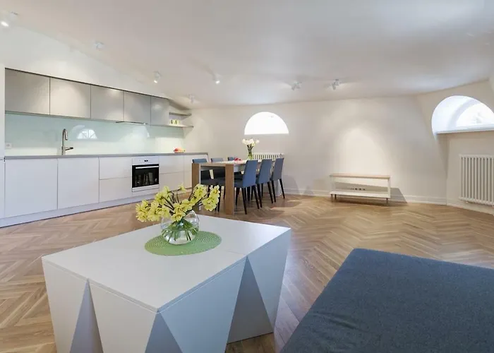 Great In A Heart Of * 탈린